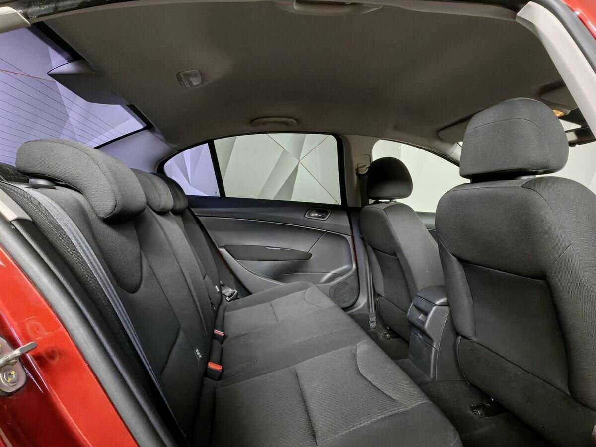 Peugeot 408 с пробегом — 2013 год. Фото: #11