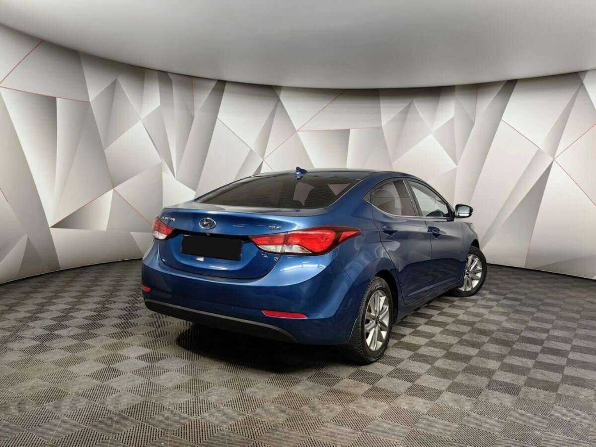 Hyundai Elantra с пробегом — 2015 год. Фото: #1