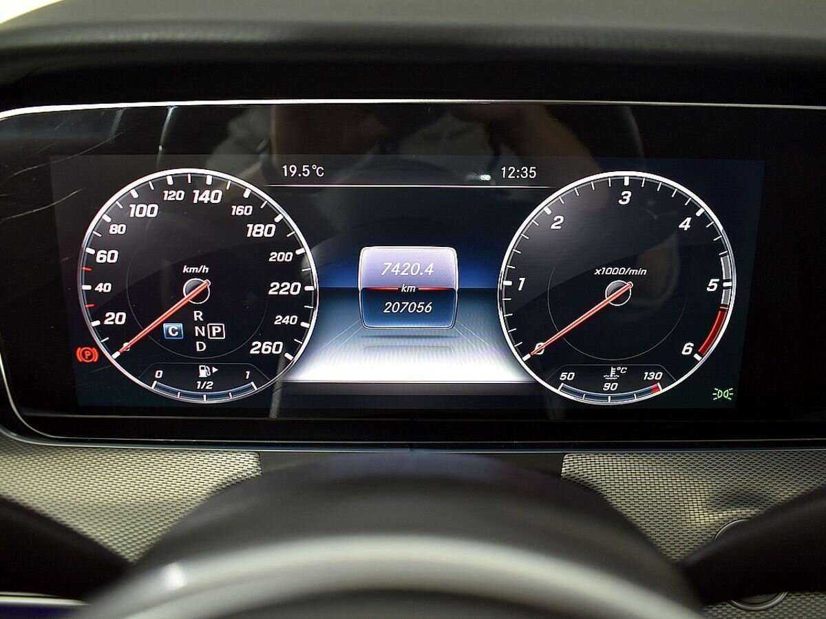 Mercedes-Benz E-Класс с пробегом — 2018 год. Фото: #11