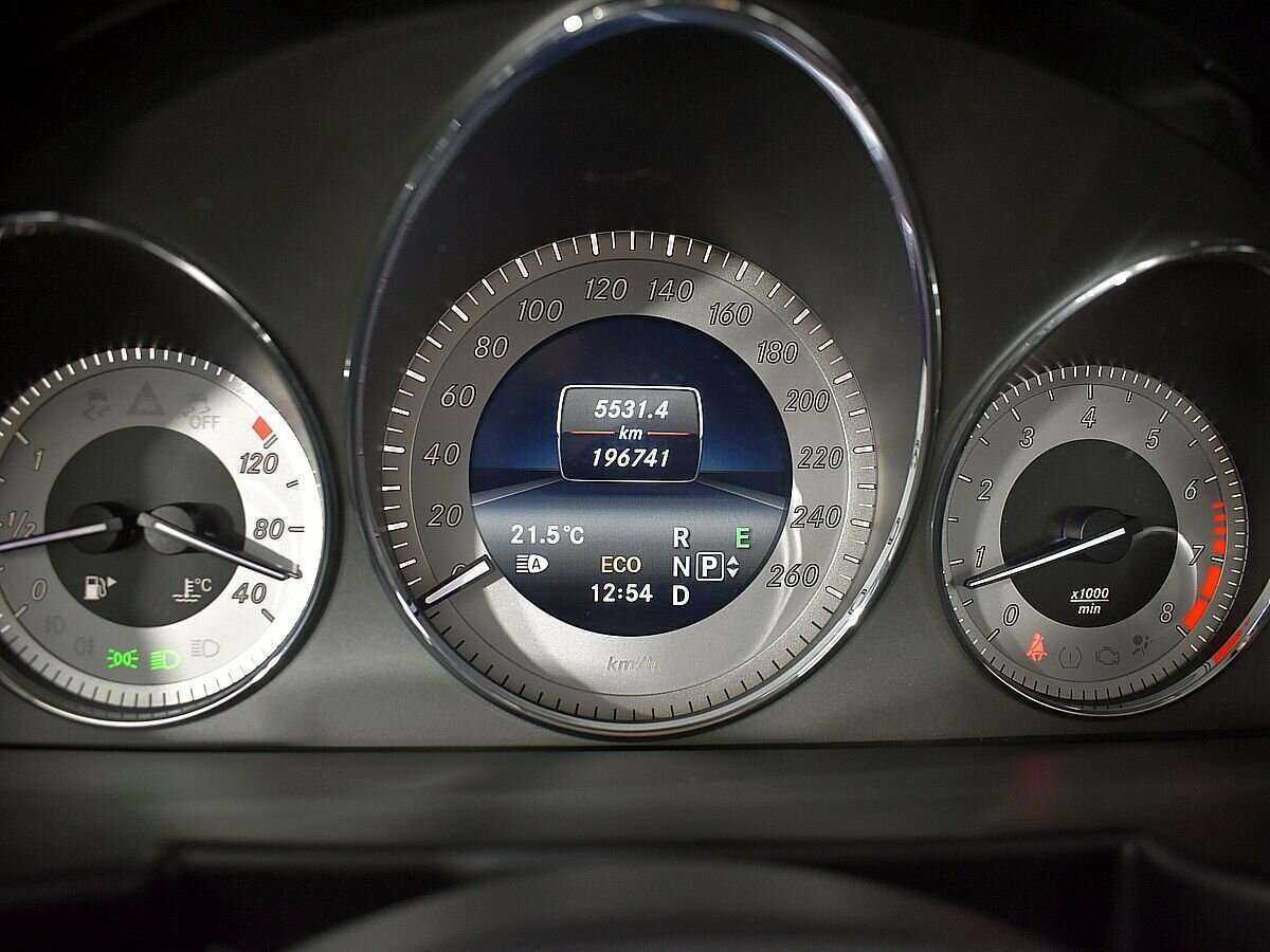 Mercedes-Benz GLK-Класс с пробегом — 2014 год. Фото: #10