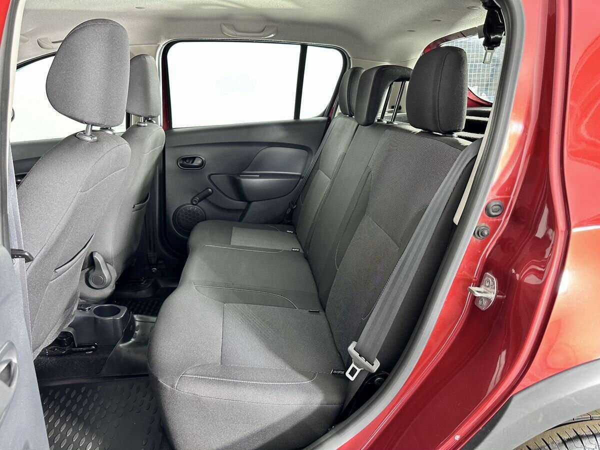 Renault Sandero с пробегом — 2019 год. Фото: #12