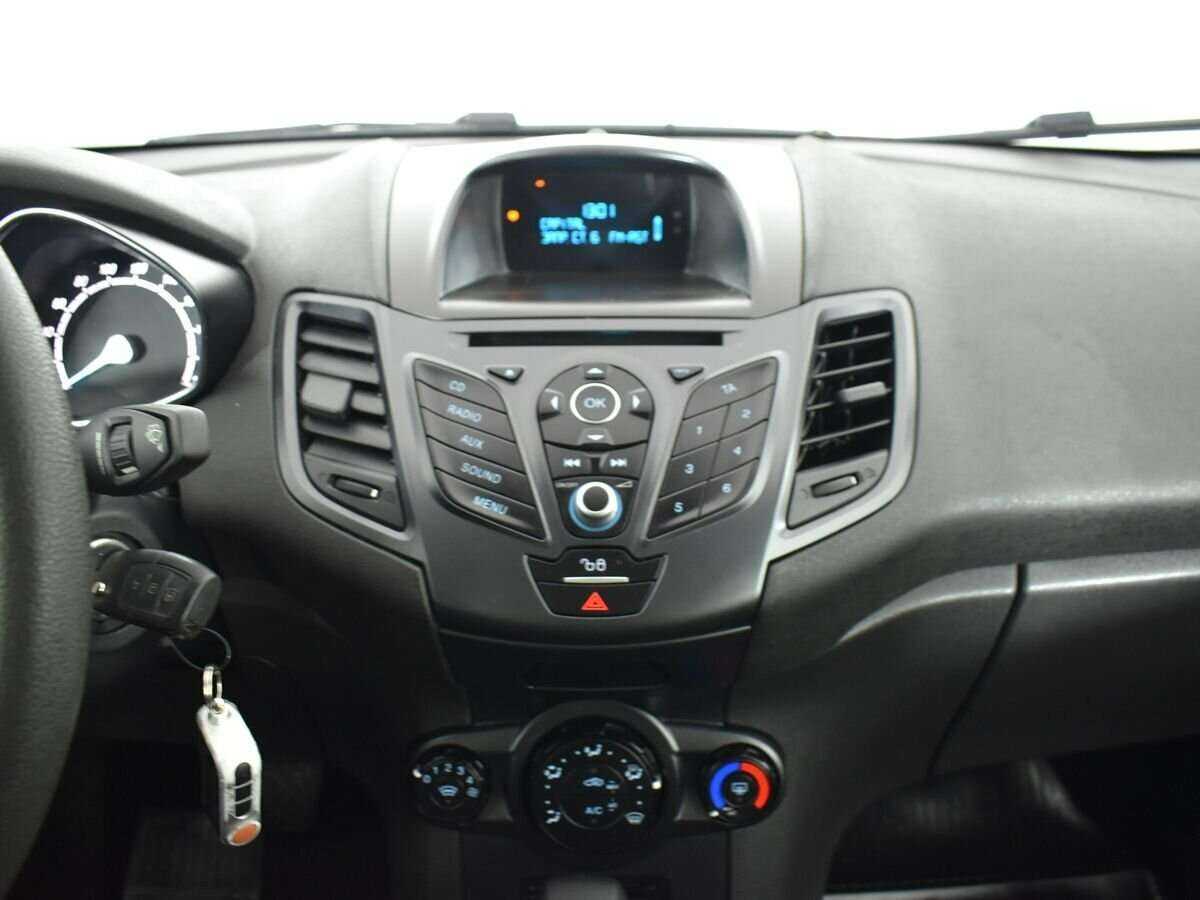 Ford Fiesta с пробегом — 2019 год. Фото: #10