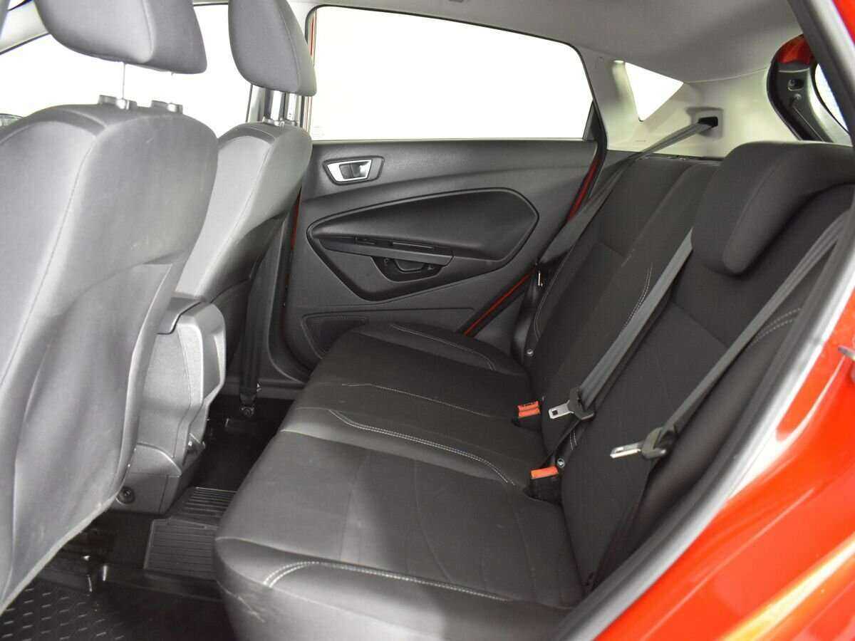 Ford Fiesta с пробегом — 2019 год. Фото: #12