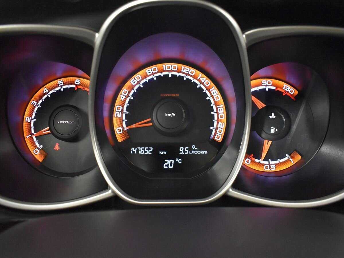 Lada (ВАЗ) Vesta с пробегом — 2019 год. Фото: #10