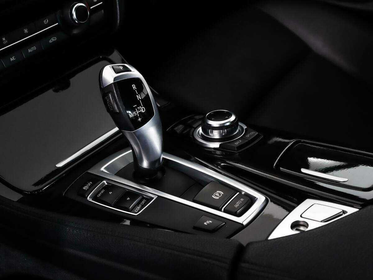 BMW 5 серии с пробегом — 2015 год. Фото: #8