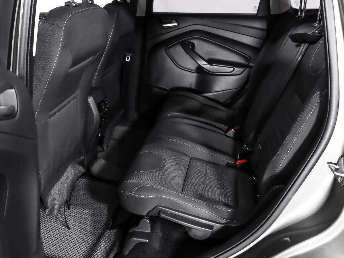 Ford Kuga с пробегом — 2014 год. Фото: #10