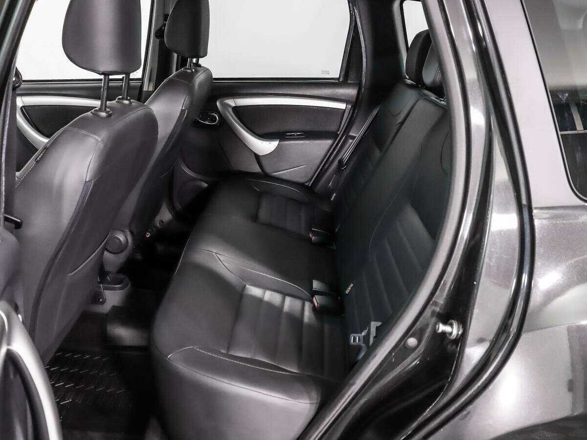 Nissan Terrano с пробегом — 2015 год. Фото: #8