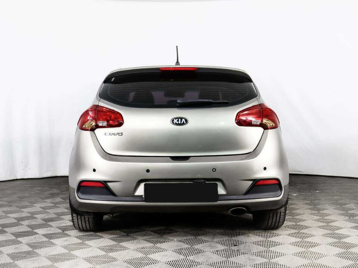Kia Ceed с пробегом — 2015 год. Фото: #5