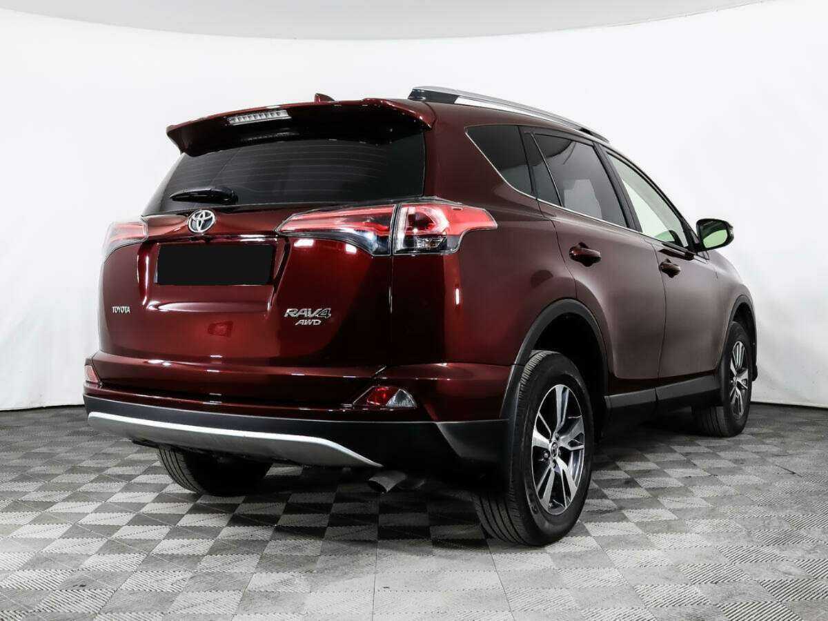 Toyota RAV4 с пробегом — 2016 год. Фото: #4