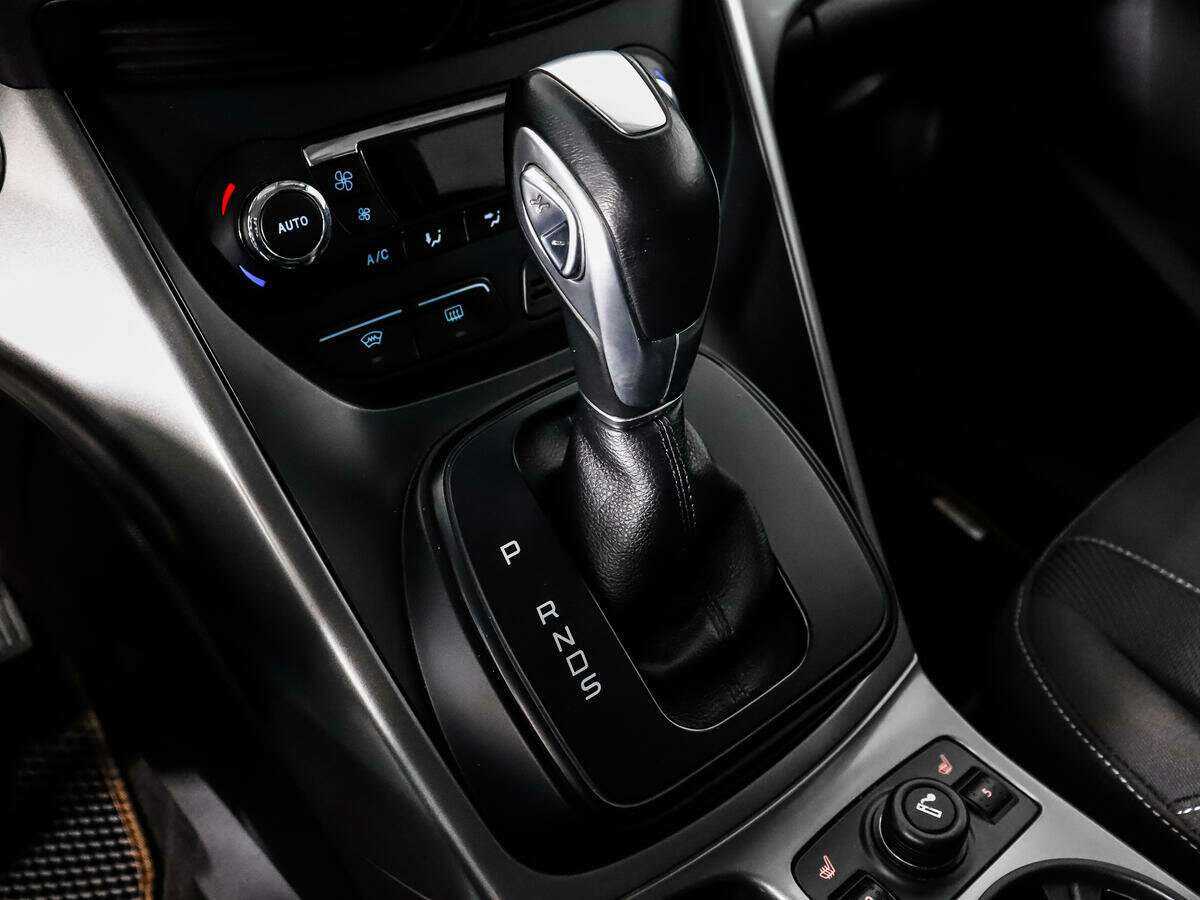 Ford Kuga с пробегом — 2014 год. Фото: #9