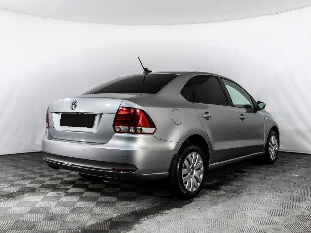 Volkswagen Polo с пробегом — 2018 год. Фото: #4