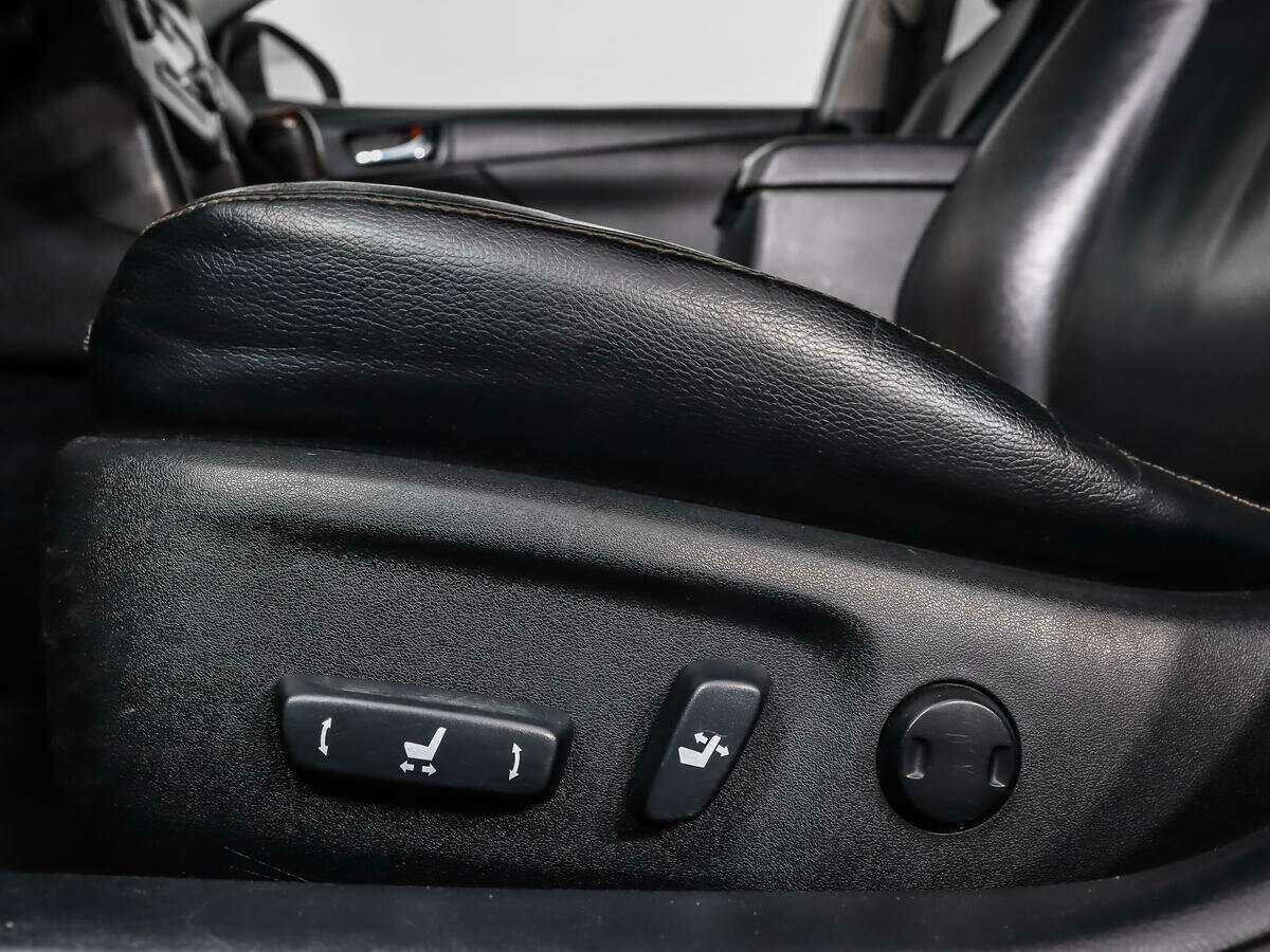 Toyota Camry с пробегом — 2012 год. Фото: #9