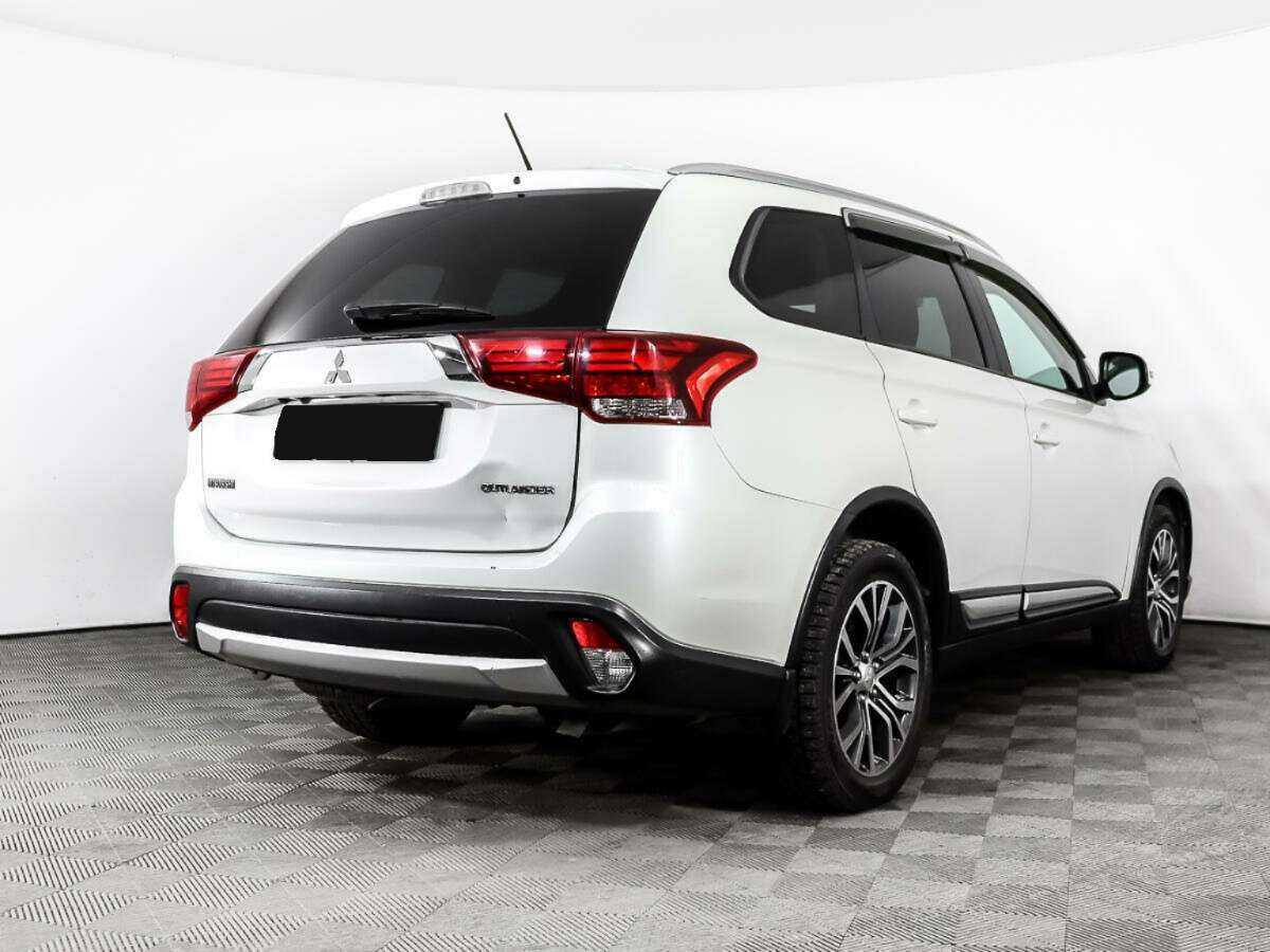 Mitsubishi Outlander с пробегом — 2016 год. Фото: #4