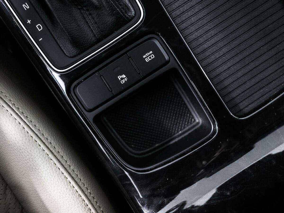 Kia Sorento с пробегом — 2013 год. Фото: #10