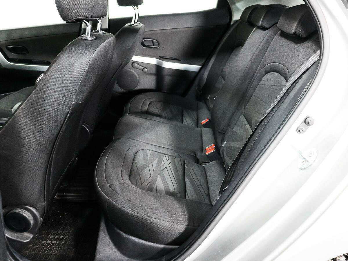 Kia Ceed с пробегом — 2013 год. Фото: #9