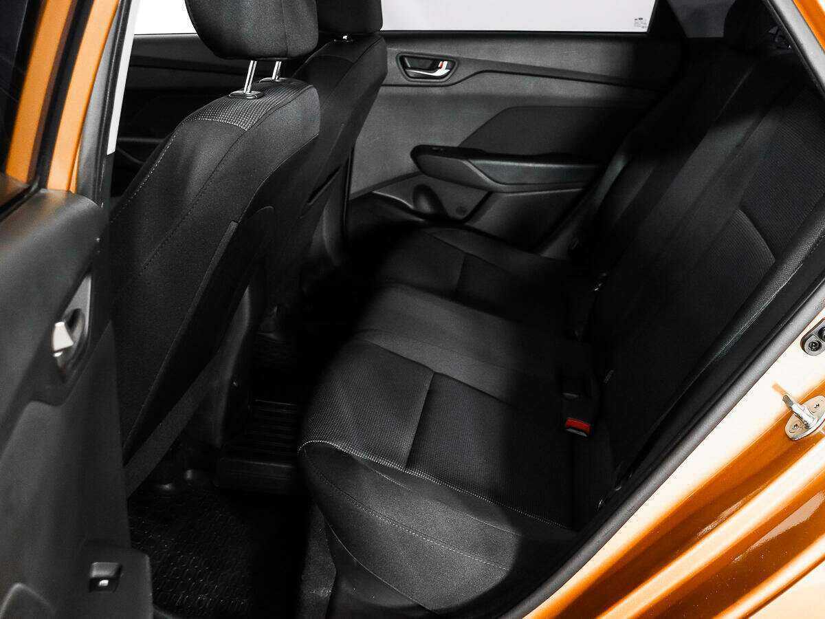 Hyundai Solaris с пробегом — 2017 год. Фото: #7