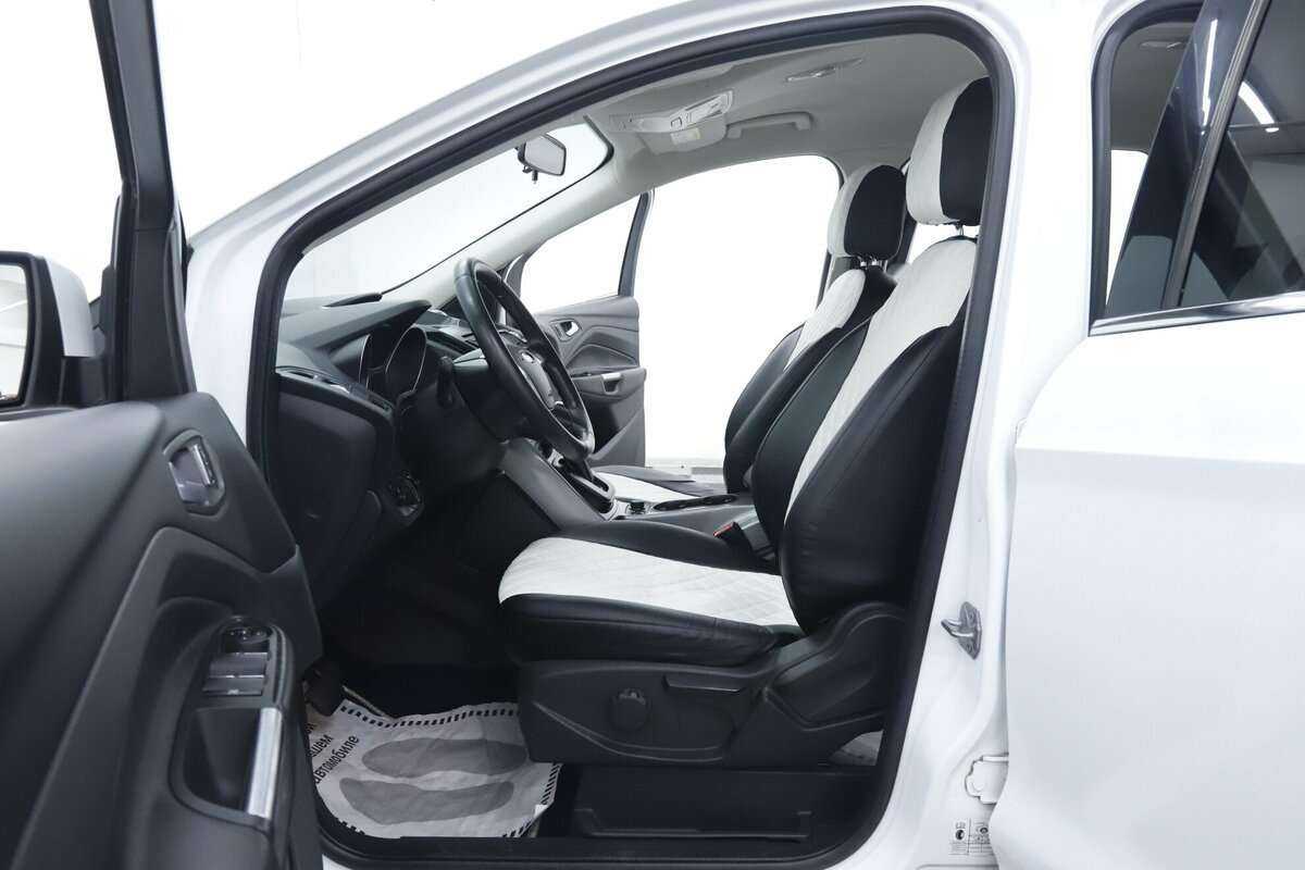 Ford Kuga с пробегом — 2016 год. Фото: #6