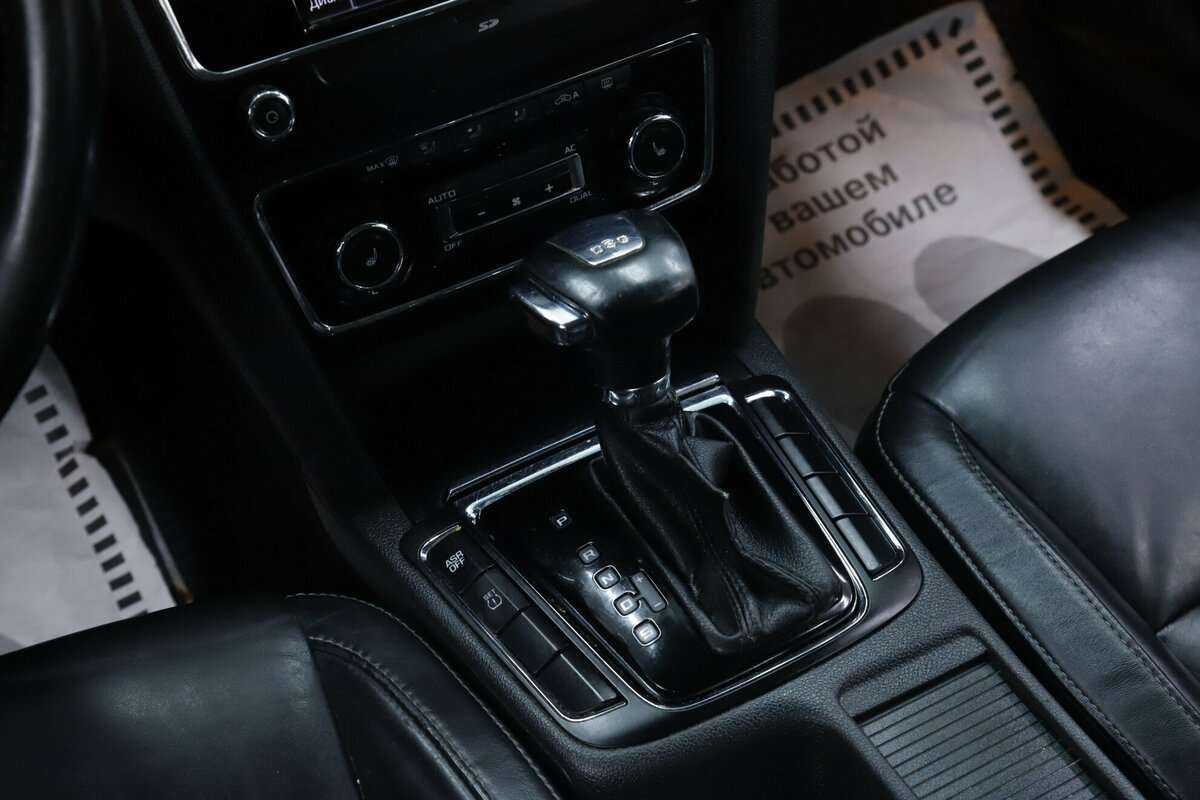 Skoda Superb с пробегом — 2013 год. Фото: #14