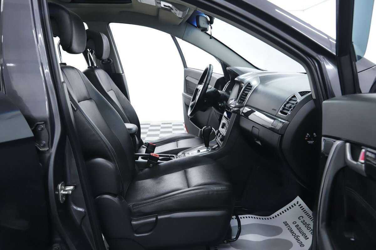 Chevrolet Captiva с пробегом — 2015 год. Фото: #15
