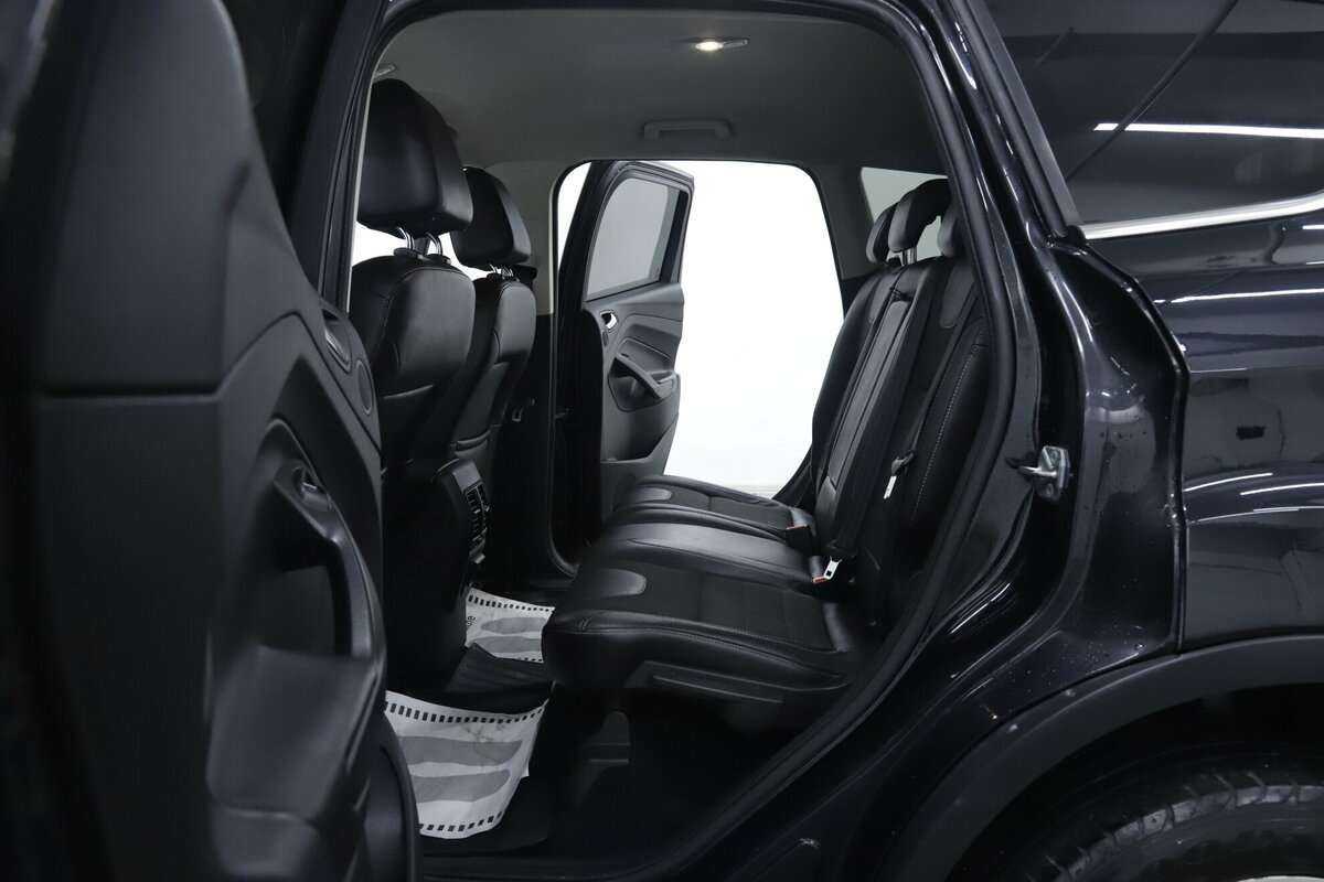 Ford Kuga с пробегом — 2016 год. Фото: #17