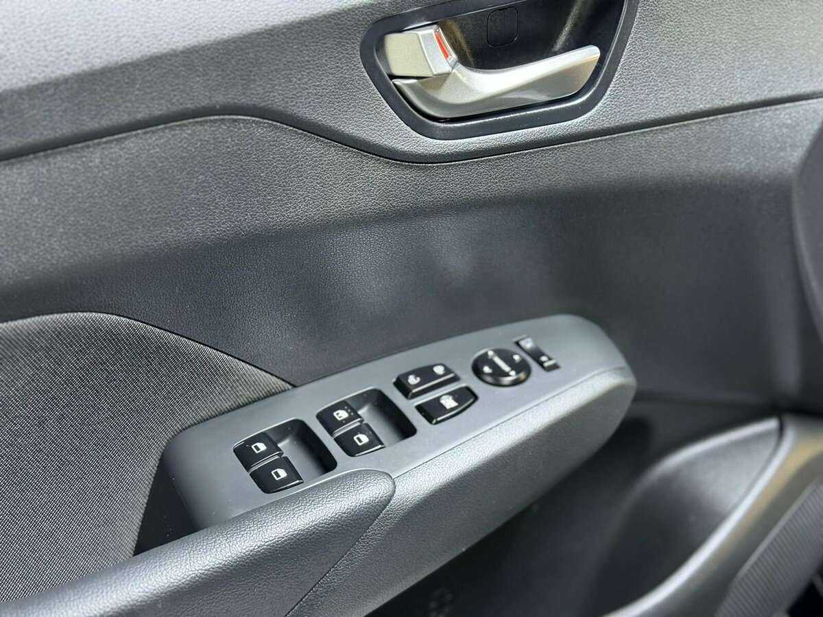 Hyundai Solaris с пробегом — 2020 год. Фото: #12