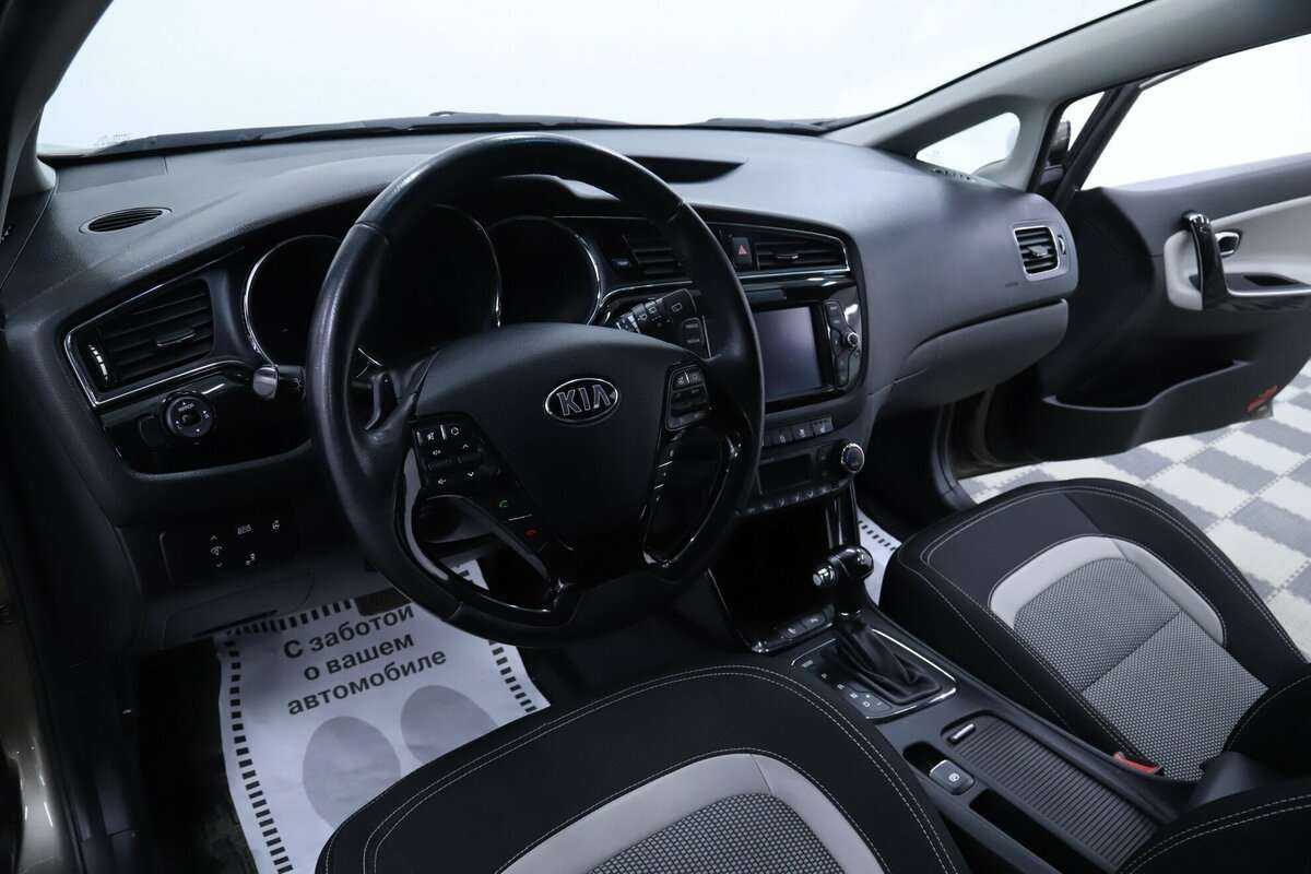 Kia Ceed с пробегом — 2015 год. Фото: #9
