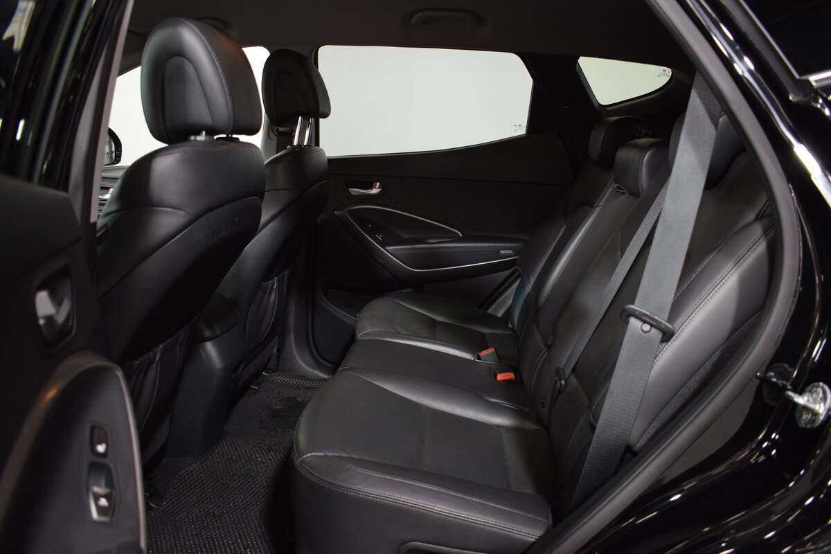 Hyundai Santa Fe с пробегом — 2016 год. Фото: #12