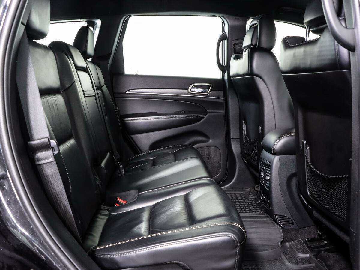 Jeep Grand Cherokee с пробегом — 2016 год. Фото: #10