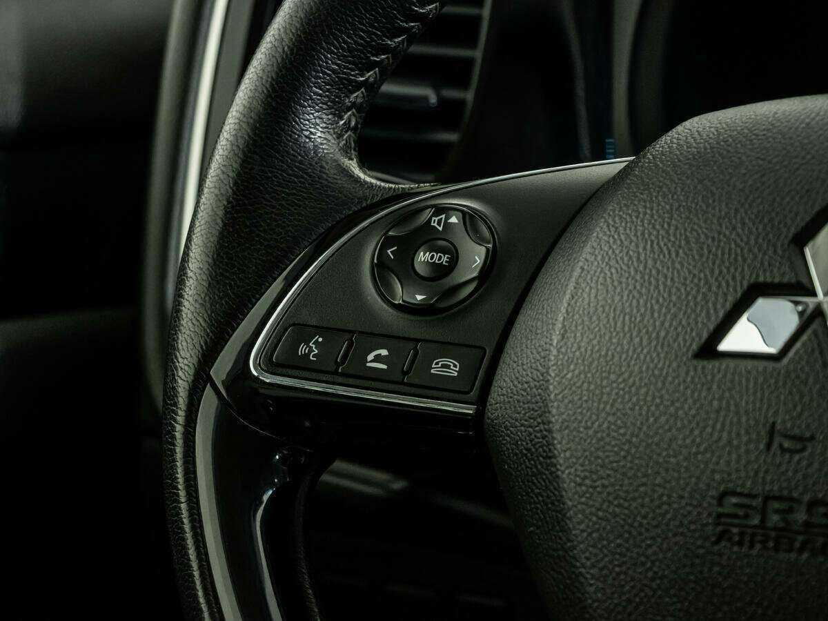 Mitsubishi Outlander с пробегом — 2019 год. Фото: #15