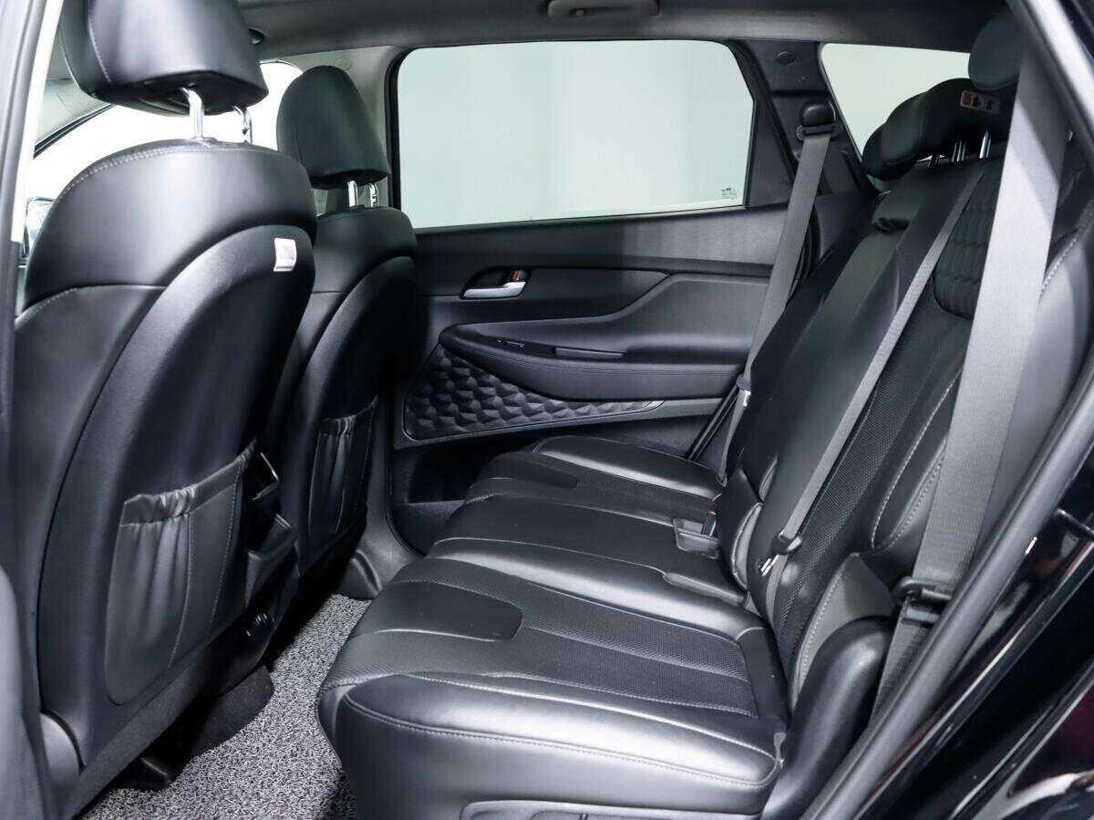 Hyundai Santa Fe с пробегом — 2018 год. Фото: #8