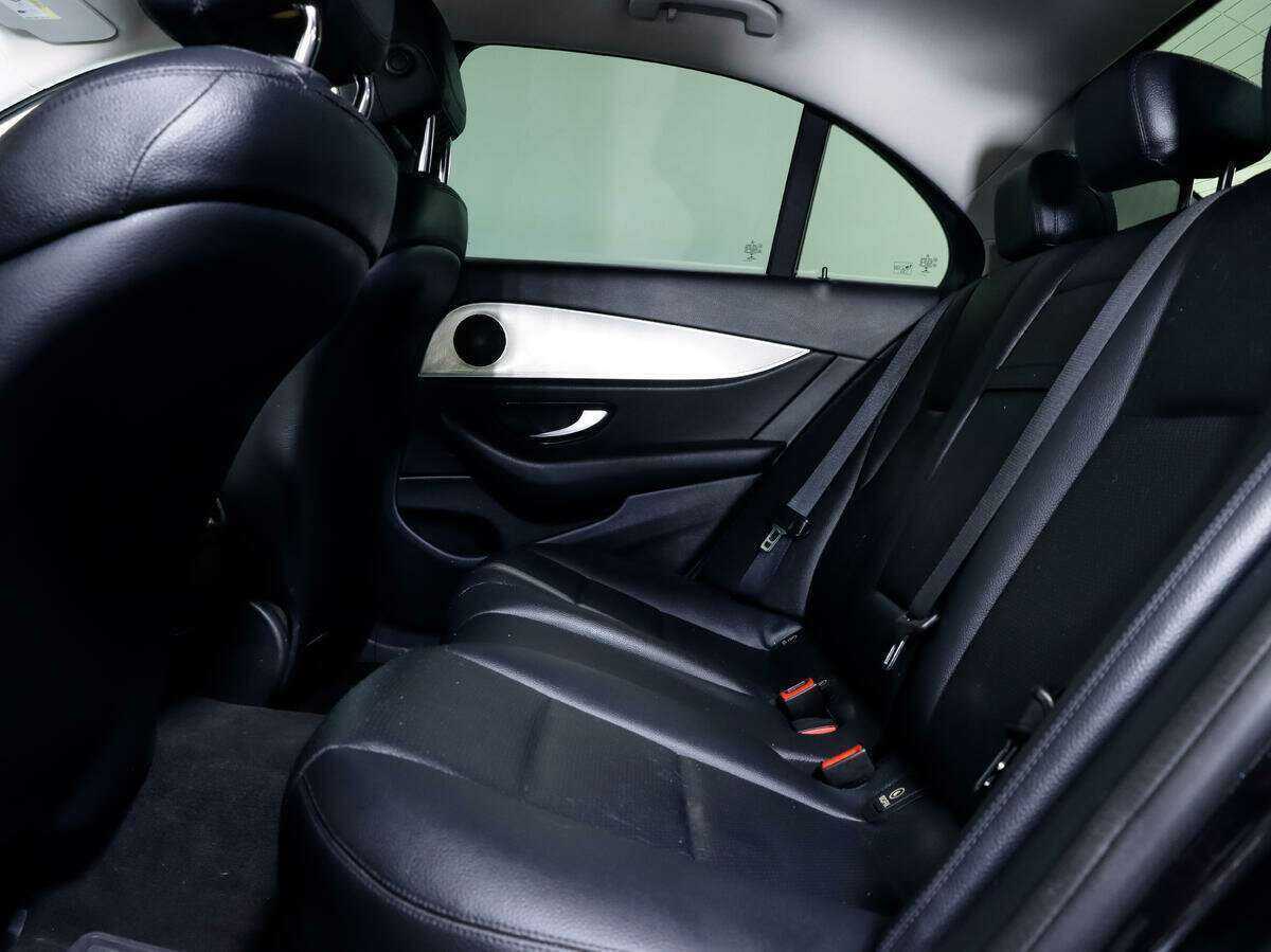 Mercedes-Benz E-Класс с пробегом — 2016 год. Фото: #10