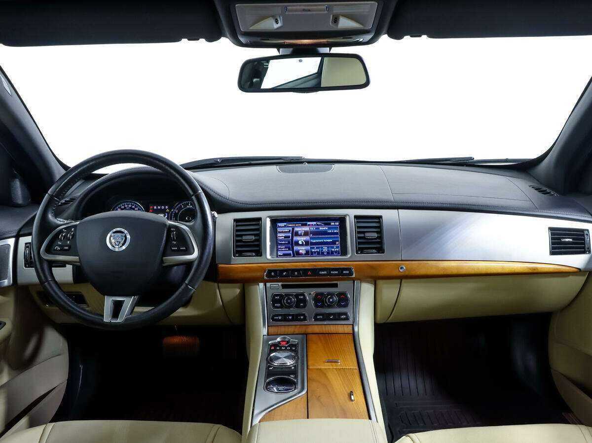 Jaguar XF с пробегом — 2013 год. Фото: #7