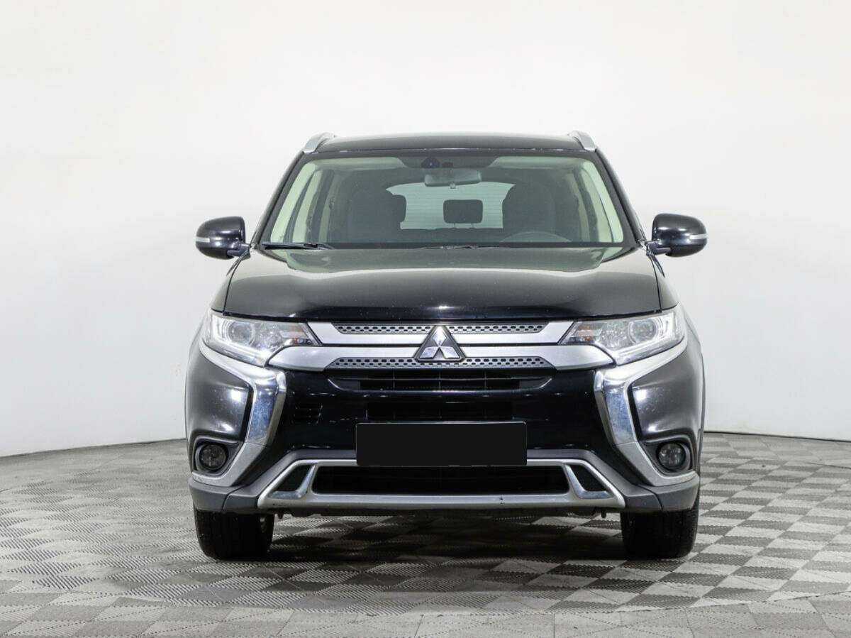 Mitsubishi Outlander с пробегом — 2020 год. Фото: #1