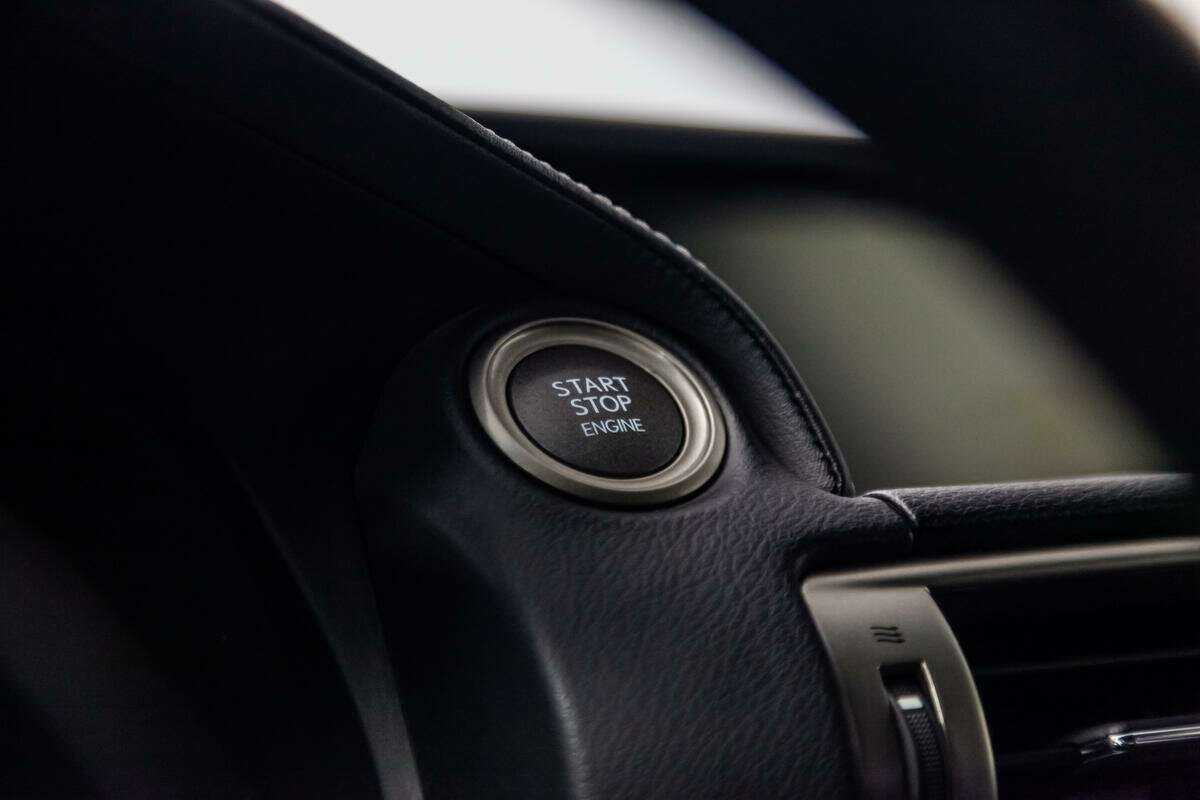 Lexus IS с пробегом — 2014 год. Фото: #16