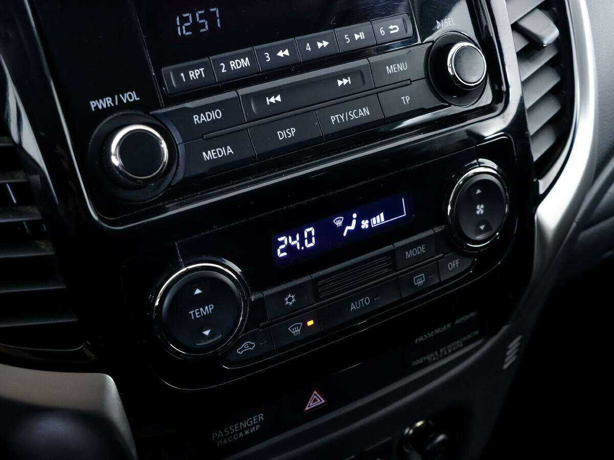 Mitsubishi Pajero Sport с пробегом — 2018 год. Фото: #16