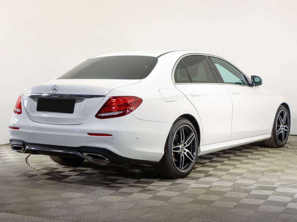 Mercedes-Benz E-Класс с пробегом — 2017 год. Фото: #4