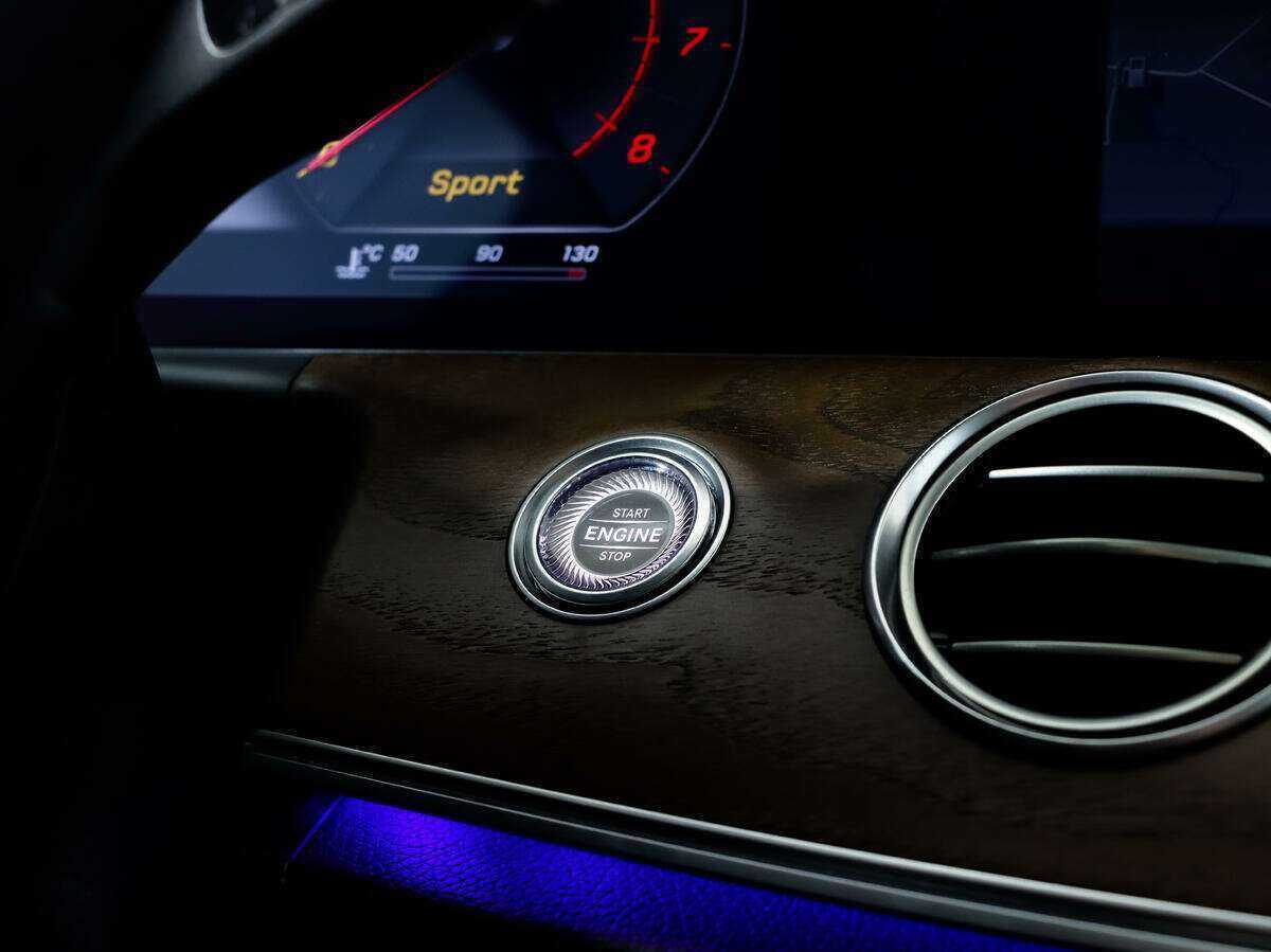 Mercedes-Benz E-Класс с пробегом — 2017 год. Фото: #14