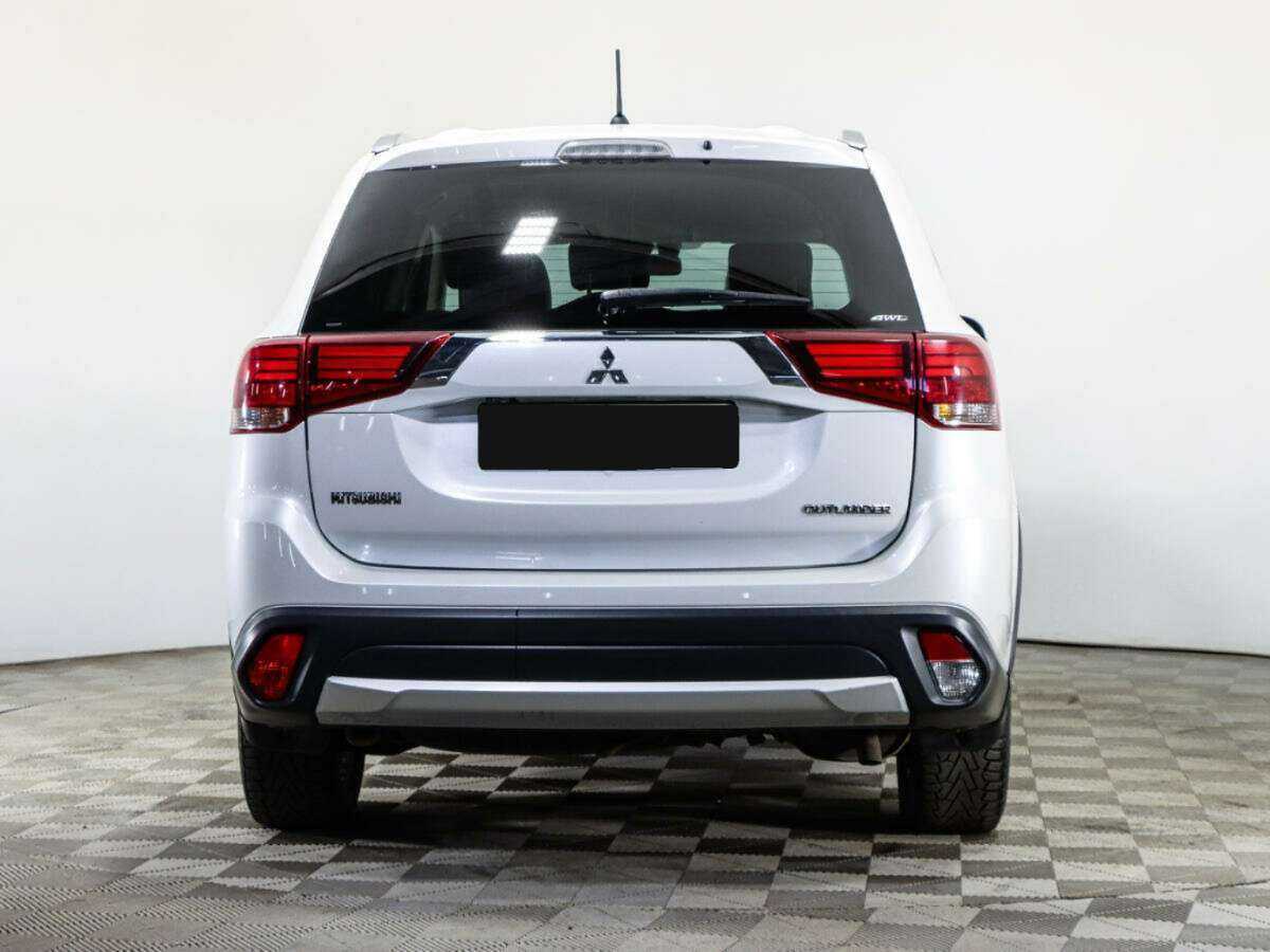 Mitsubishi Outlander с пробегом — 2015 год. Фото: #5