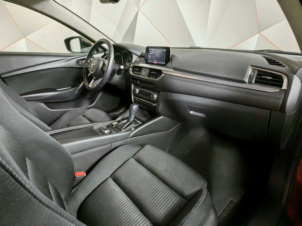 Mazda 6 с пробегом — 2018 год. Фото: #8