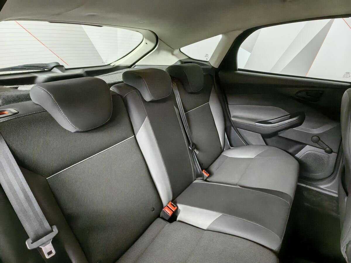 Ford Focus с пробегом — 2012 год. Фото: #12