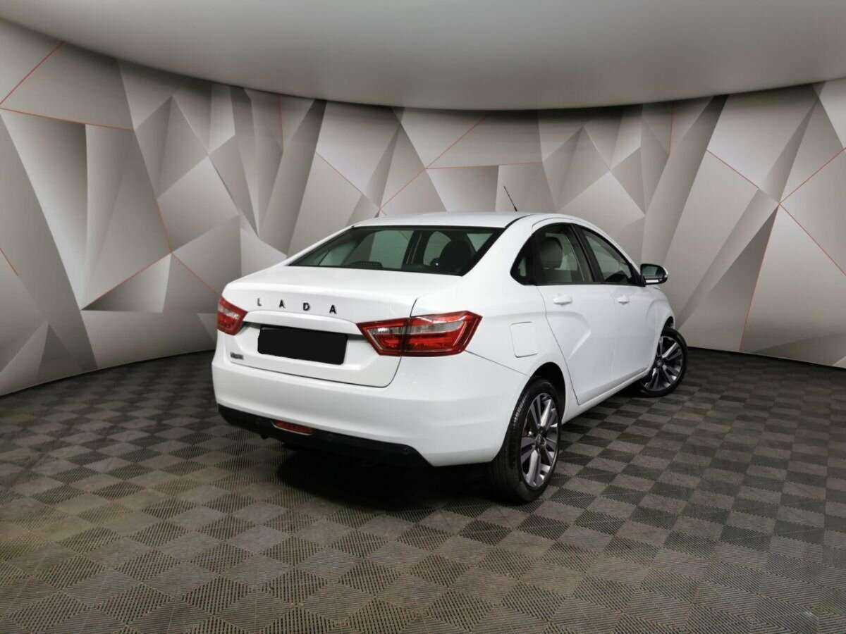 Lada (ВАЗ) Vesta с пробегом — 2018 год. Фото: #1