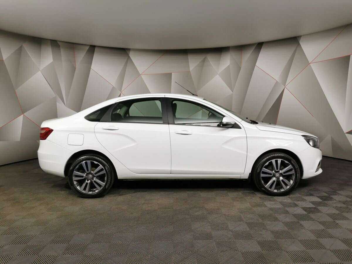 Lada (ВАЗ) Vesta с пробегом — 2018 год. Фото: #5