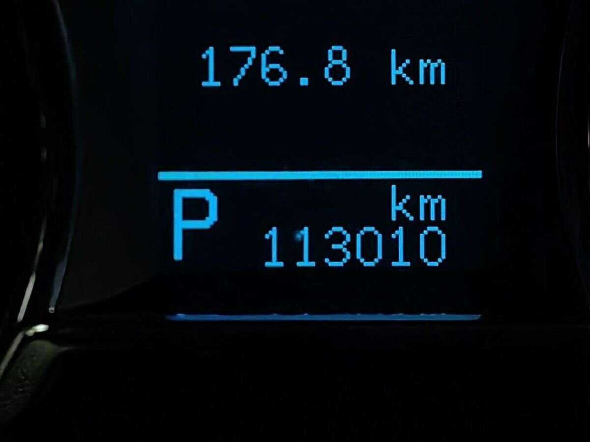 Chevrolet Captiva с пробегом — 2015 год. Фото: #15