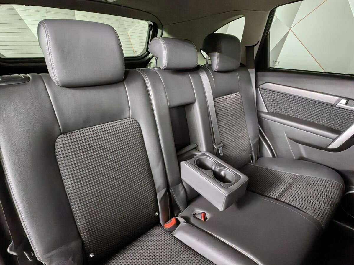 Chevrolet Captiva с пробегом — 2013 год. Фото: #12