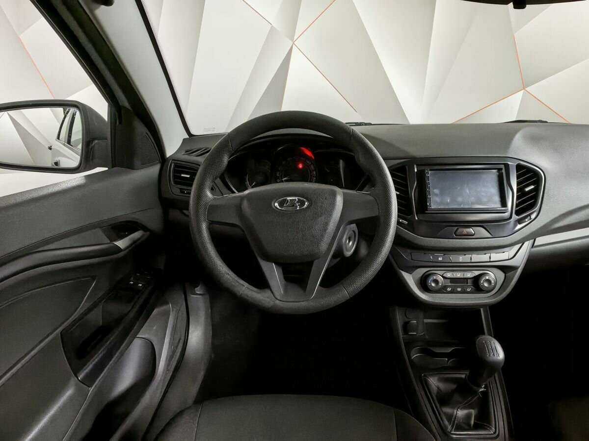 Lada (ВАЗ) Vesta с пробегом — 2018 год. Фото: #11