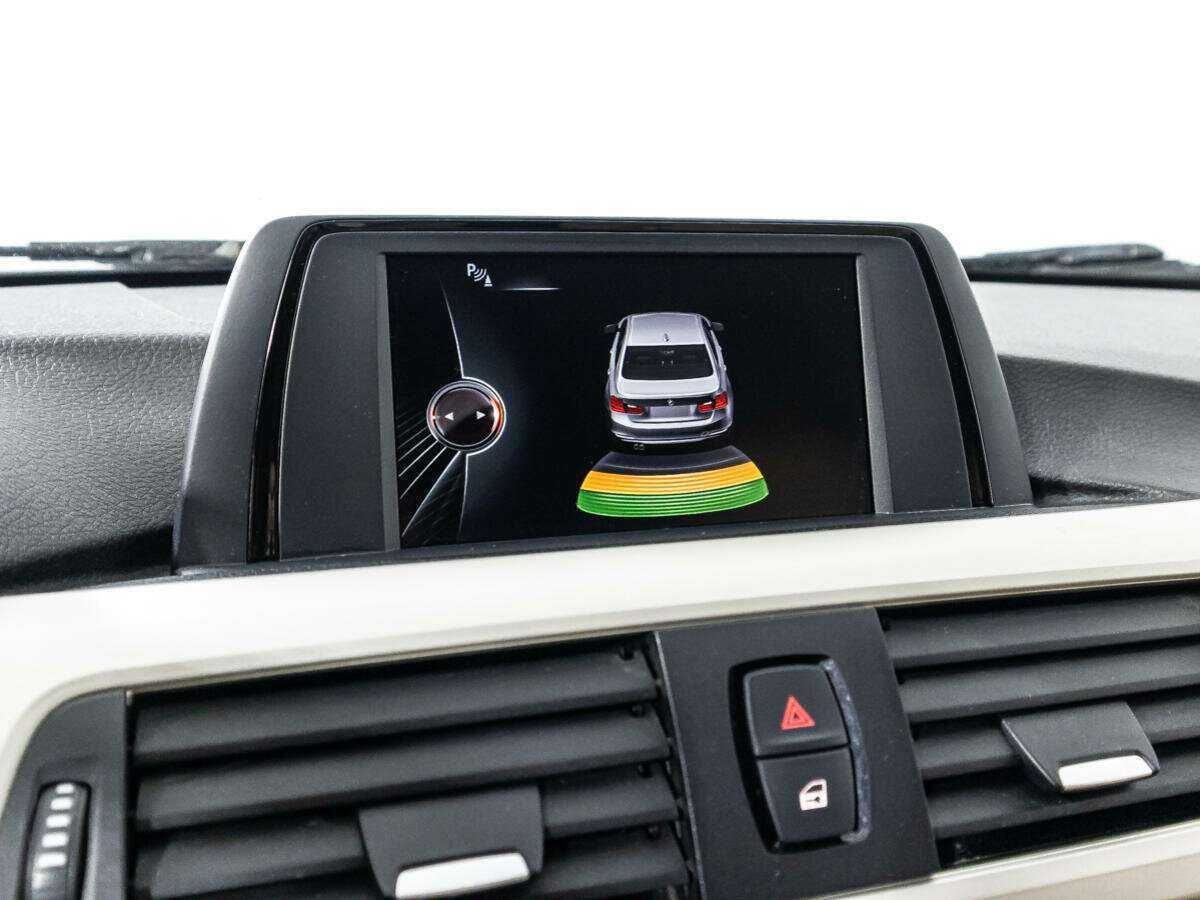 BMW 3 серии с пробегом — 2014 год. Фото: #13