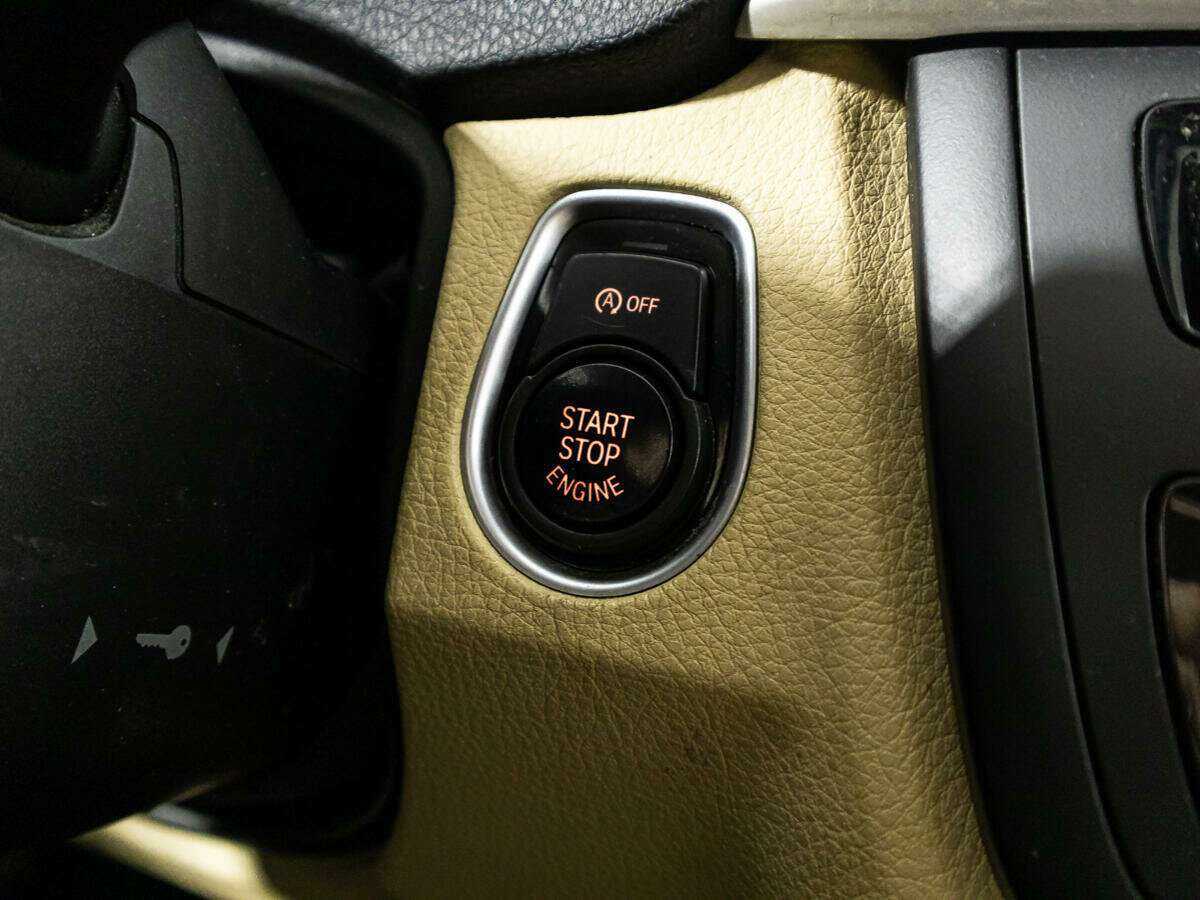 BMW 3 серии с пробегом — 2014 год. Фото: #15