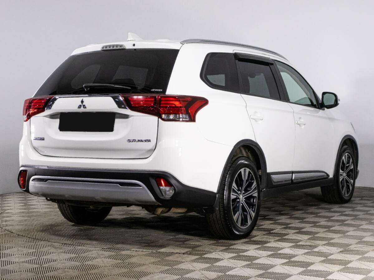 Mitsubishi Outlander с пробегом — 2019 год. Фото: #4