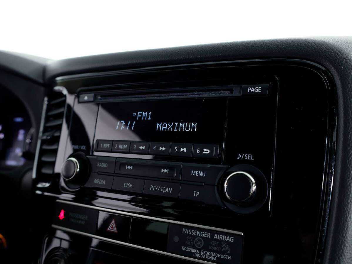 Mitsubishi Outlander с пробегом — 2018 год. Фото: #18