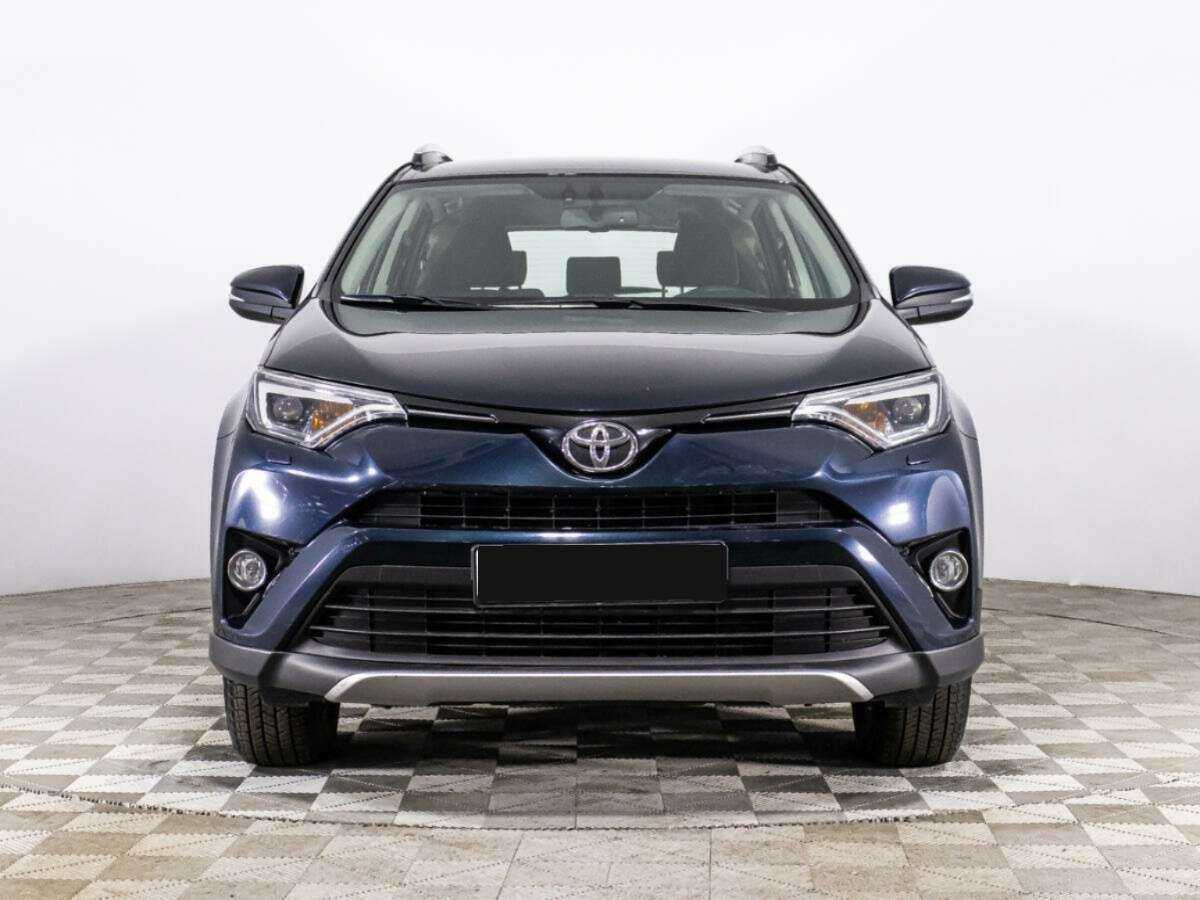 Toyota RAV4 с пробегом — 2018 год. Фото: #1